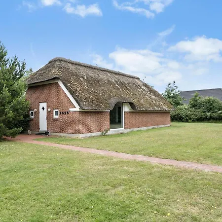 2 Bedroom Amazing In Dom wakacyjny *